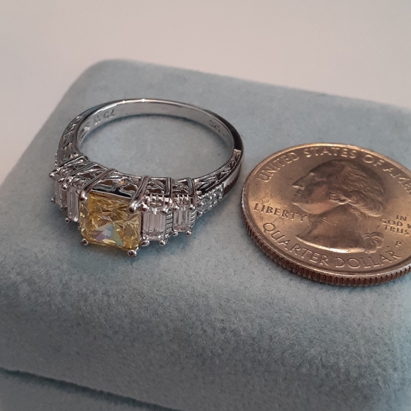 Ring - Picture 4 of 4